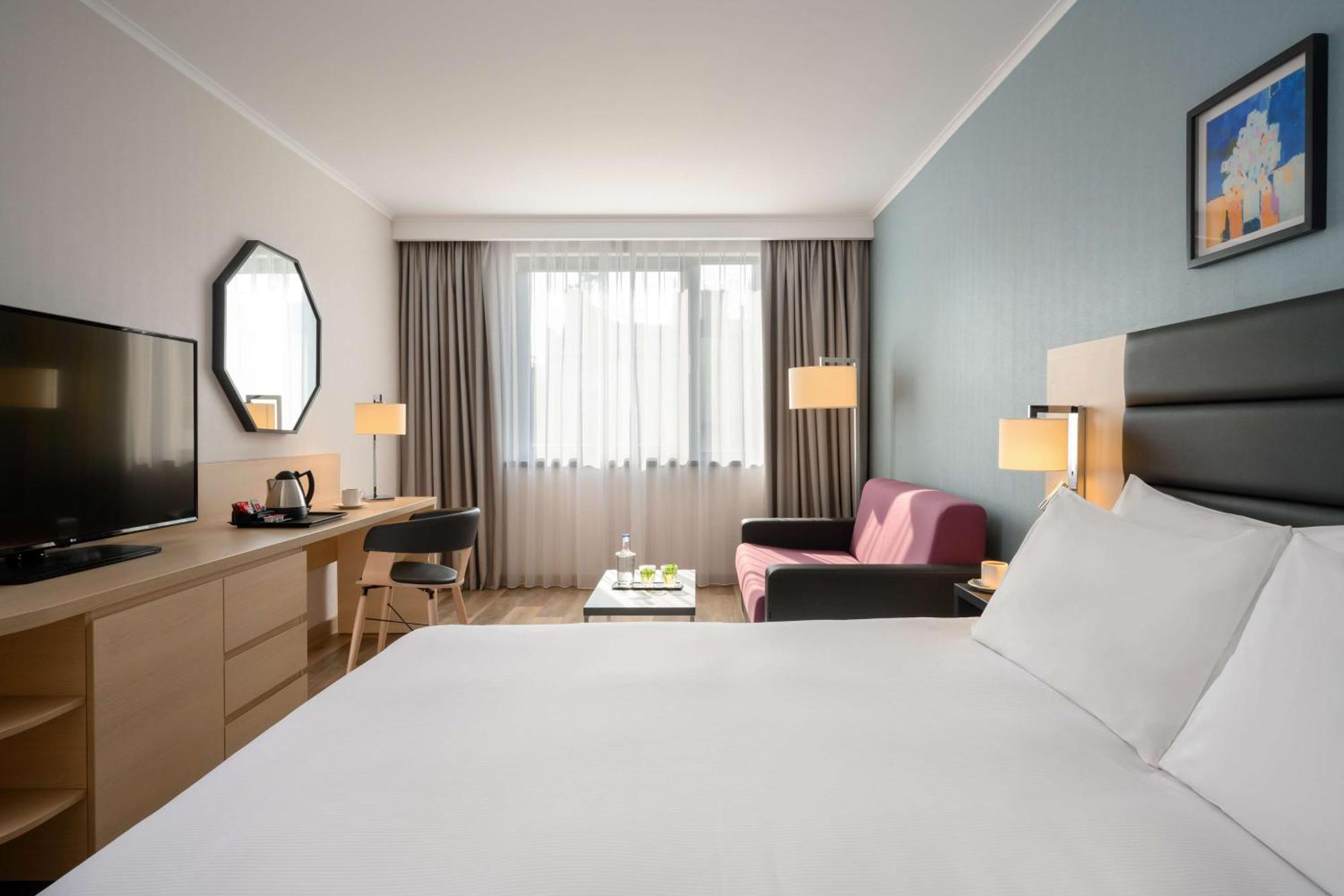 Hilton Garden Centre Готель 4*